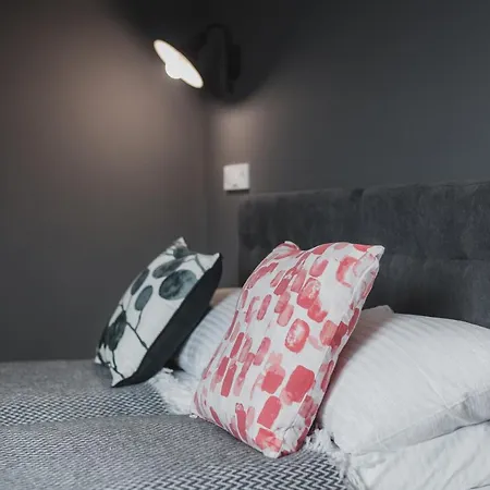 Kostjukowski Mudroho 12 V Apartment