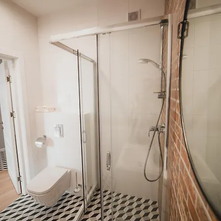 Kostjukowski Mudroho 12 V Lviv